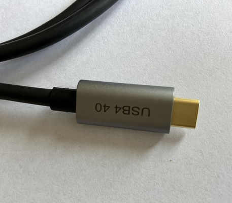 1.8m HDMI ওয়্যার হারনেস USB 4 240w নমনীয় Hdmi কভার বাকলের ধরন